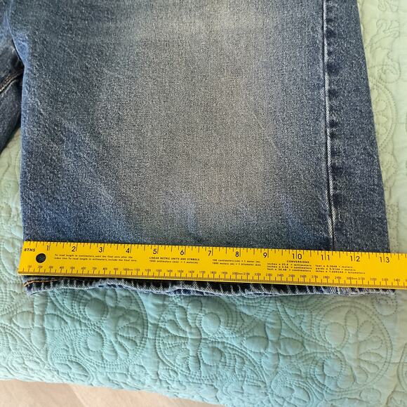 Levis Mens 569 Loose Straight Fit Shorts Denim Medium Wash W48 - Picture 13 of 13